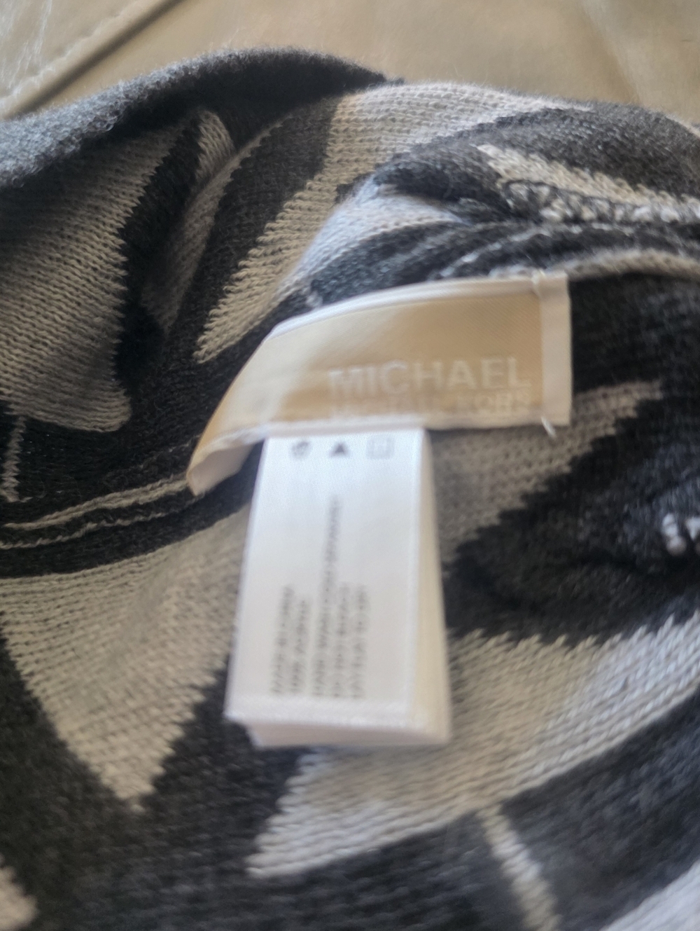 Michael Kors Black & Gray MK Logo Knit Beanie - Picture 6 of 6